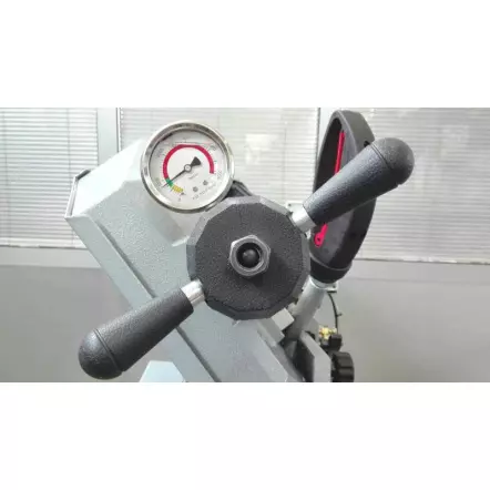 FEMI - N251 DAXL Scie à Ruban Métal sur Socle 400V 750-1100W Coupe max. 250mm