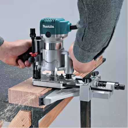 MAKITA - RT0700CX3J - Défonceuse affleureuse Multifonctions 710 W Ø 8 mm
