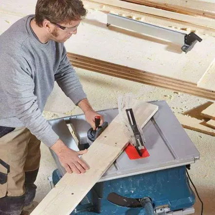 BOSCH - GTS 635-216 - Scie sur table compacte 1600 W - Hauteur de Coupe 70 mm