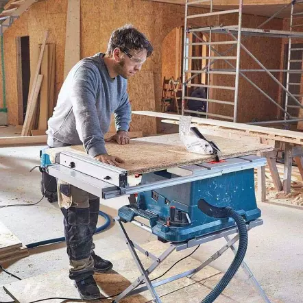 BOSCH - GTS 635-216 - Scie sur table compacte 1600 W - Hauteur de Coupe 70 mm