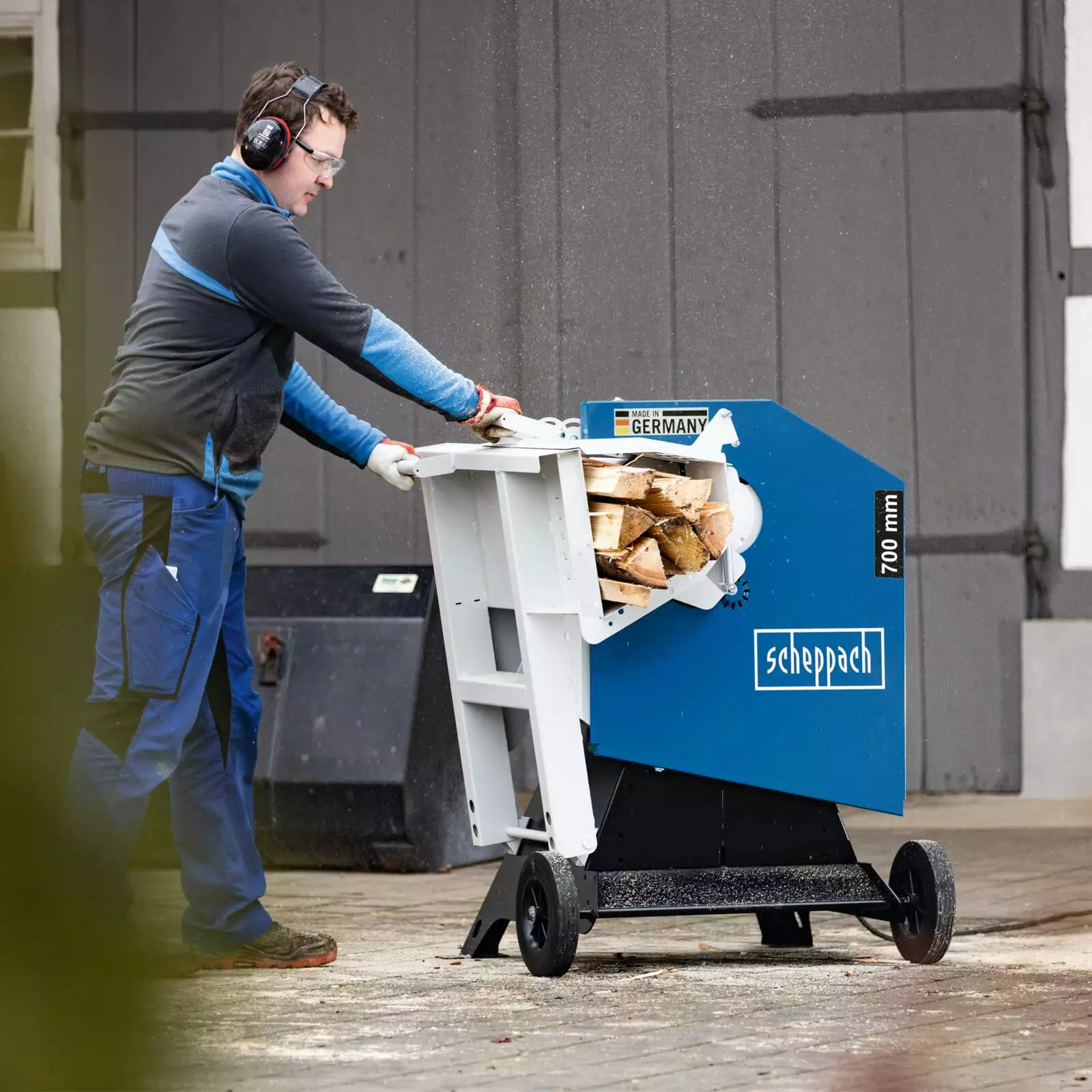 Scie Circulaire à Bascule Scheppach HS750 | 400V 5000W | Lame 700mm | Parfaite Pour Bois De Chauffage & Sciage Long