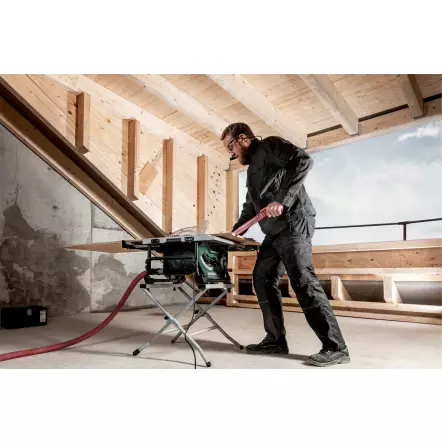 Scie-Circulaire-pour-chantier-sur-socle-TS254M-metabo-1