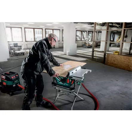 Scie-Circulaire-de-Chantier-avec-socle-TSU-ts254M-metabo-1