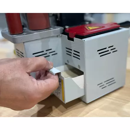 PEB250+ EVOLUTION - Plaqueuse de chants portative à bac à colle 830 W 120-200°c - Hauteur du chant 10 - 62 mm