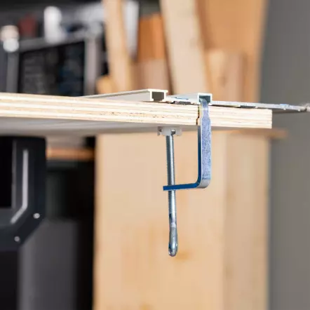 PL55 - Scie plongeante 1200 W (2 x rails 700 mm, 1 lame Ø 160mm 24 dents + accessoires)