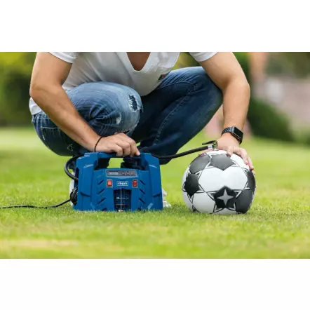 AIR FORCE 5 - Compresseur portatif 12V/230V Pression 8 bar max. + kit d'accessoires 5 pcs