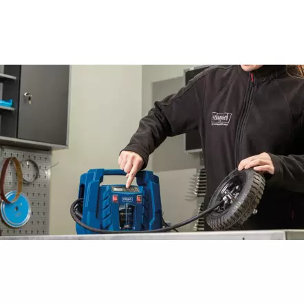 AIR FORCE 5 - Compresseur portatif 12V/230V Pression 8 bar max. + kit d'accessoires 5 pcs