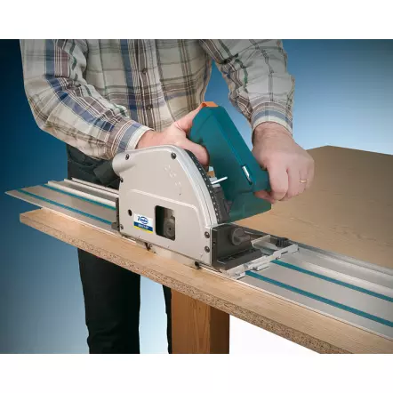 VIRUTEX - SRI174T-UCP Scie circulaire plongeante ø160mm 1150W + rail de guidage 1400mm