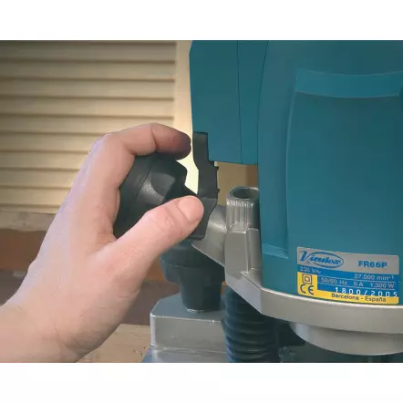 VIRUTEX - FR66P Défonceuse Bois & Plastique 1300W 230V - Profondeur de fraisage 60 mm