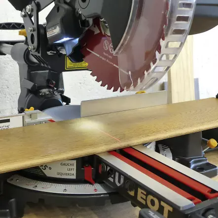 ENERGYSAW-210SL2-scie-radiale-avec-lampe-LED-1