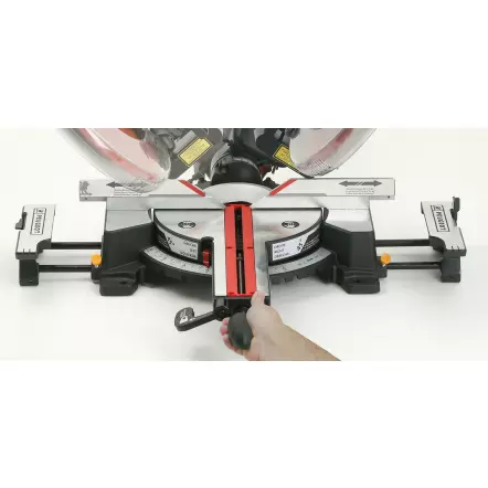210SL2-132031-Accesoires-fournis-avec-la-machine-1